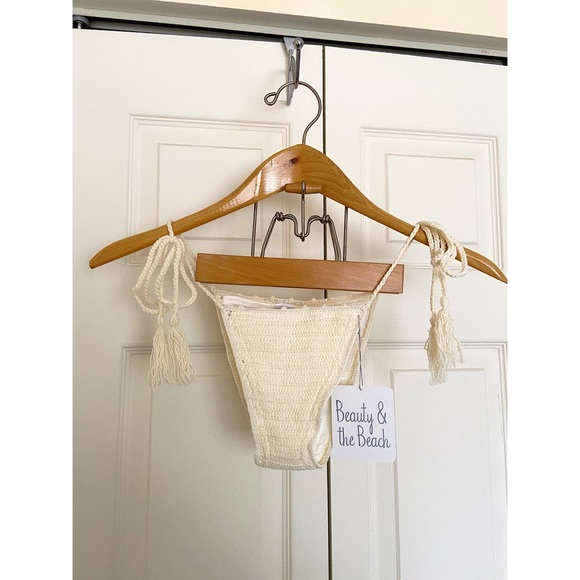 BEAUTY & THE BEACH CROCHET BIKINI BOTTOMS | NWT - Picture 2 of 4